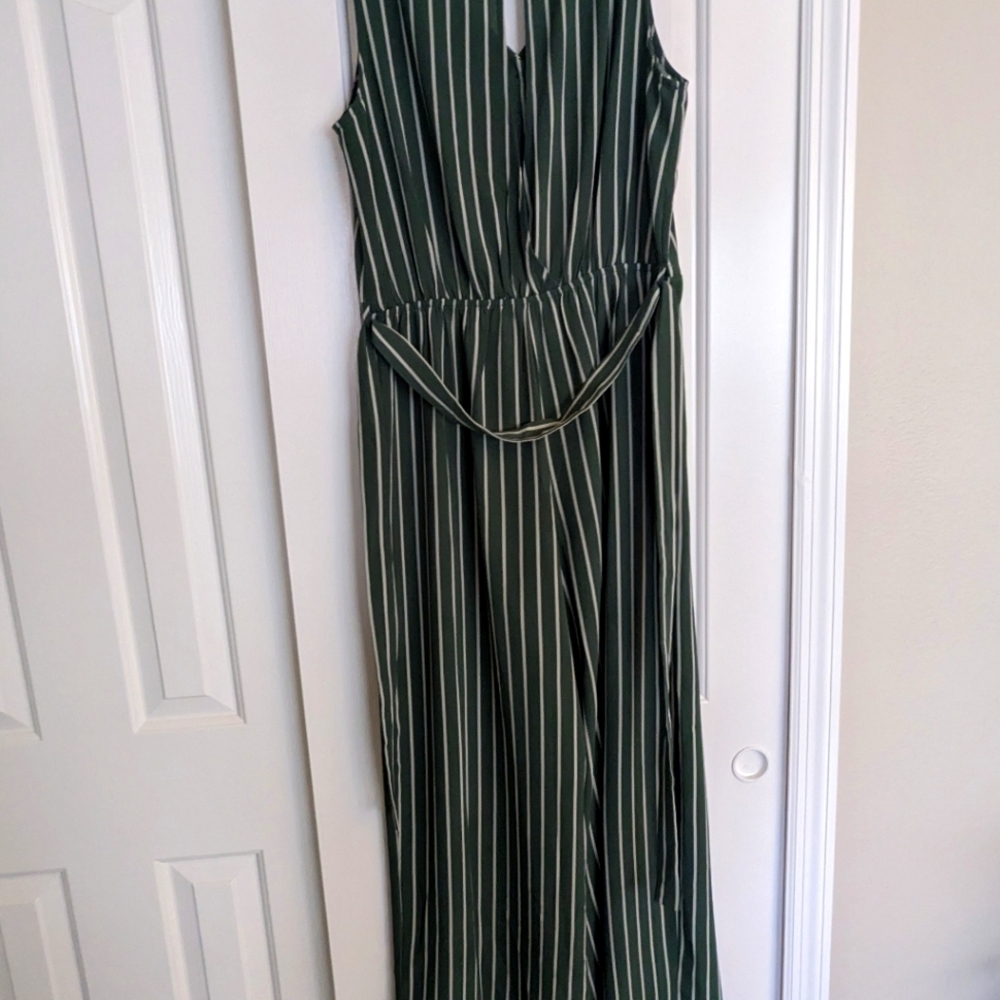 Women's jumpsuit size large